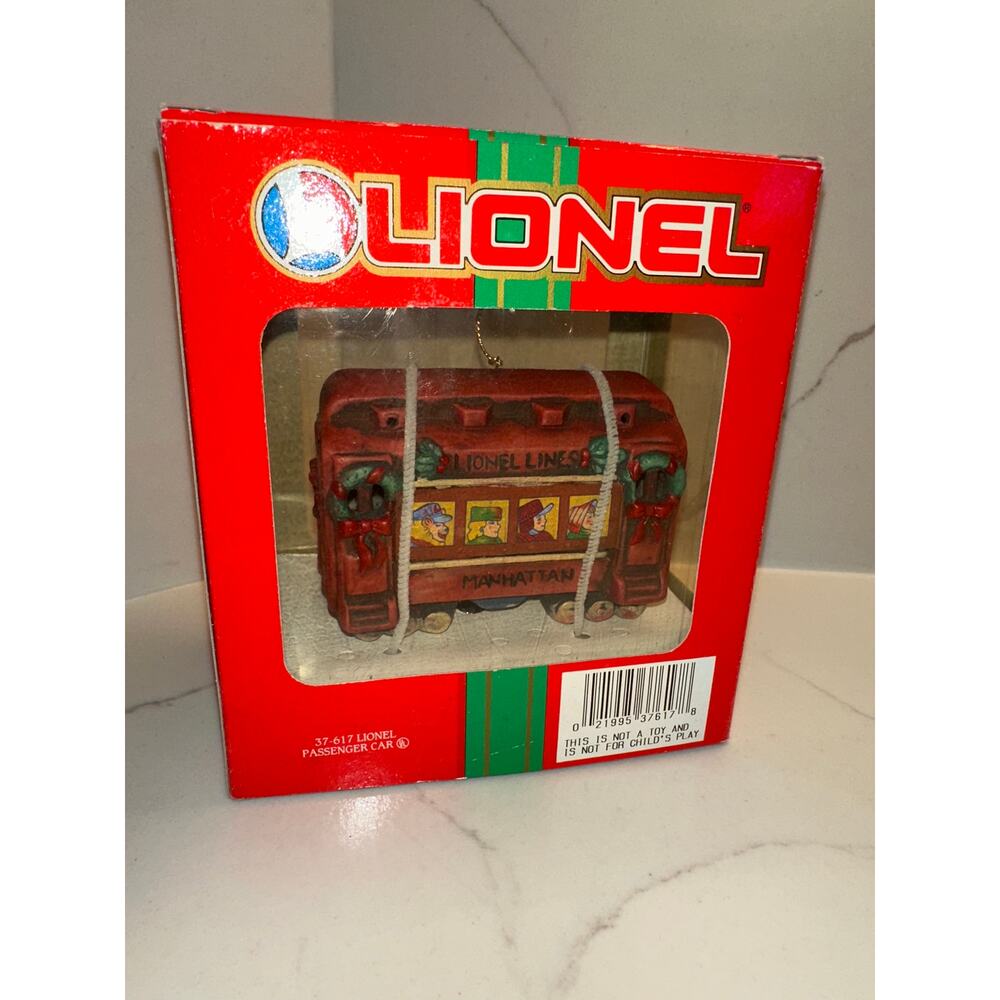 Lionel 37-617 Lionel Passenger Car